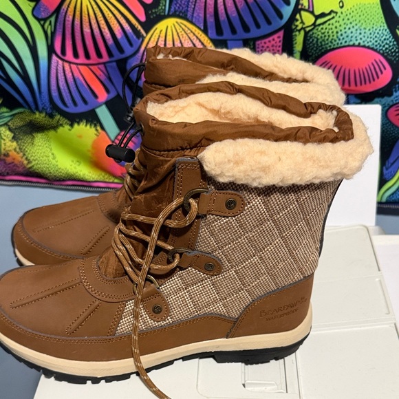 Bearpaw Tan Woman Rain, Snow, Boots Sz 9 Water Proof *Wool Lining Real Fur*. Nwt - Picture 2 of 11